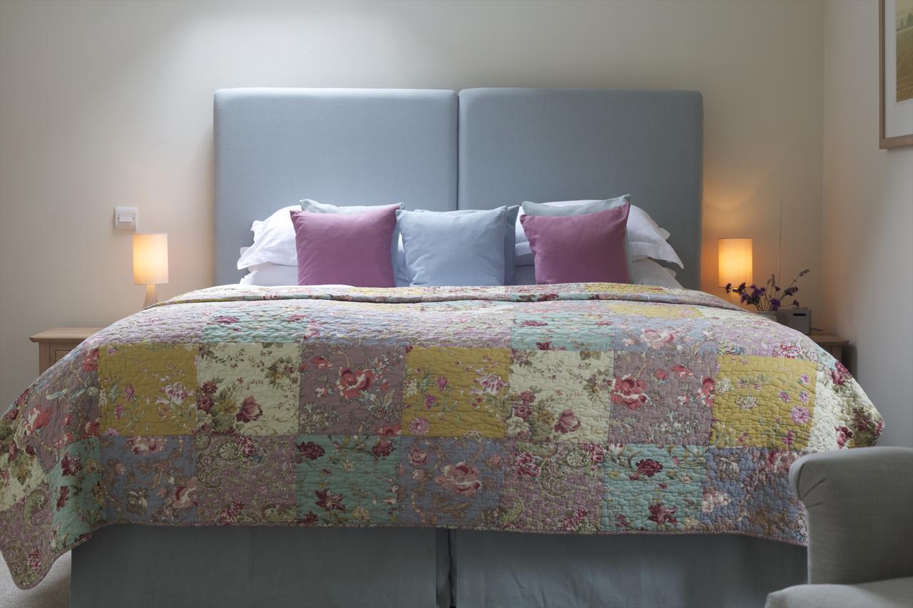 The Royal Oak Hotel Ansty  Bagian luar foto