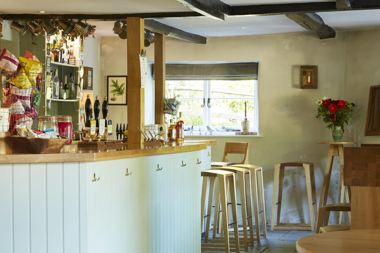 The Royal Oak Hotel Ansty  Bagian luar foto