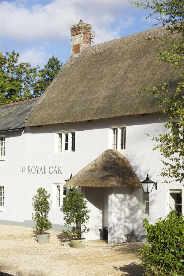 The Royal Oak Hotel Ansty  Bagian luar foto