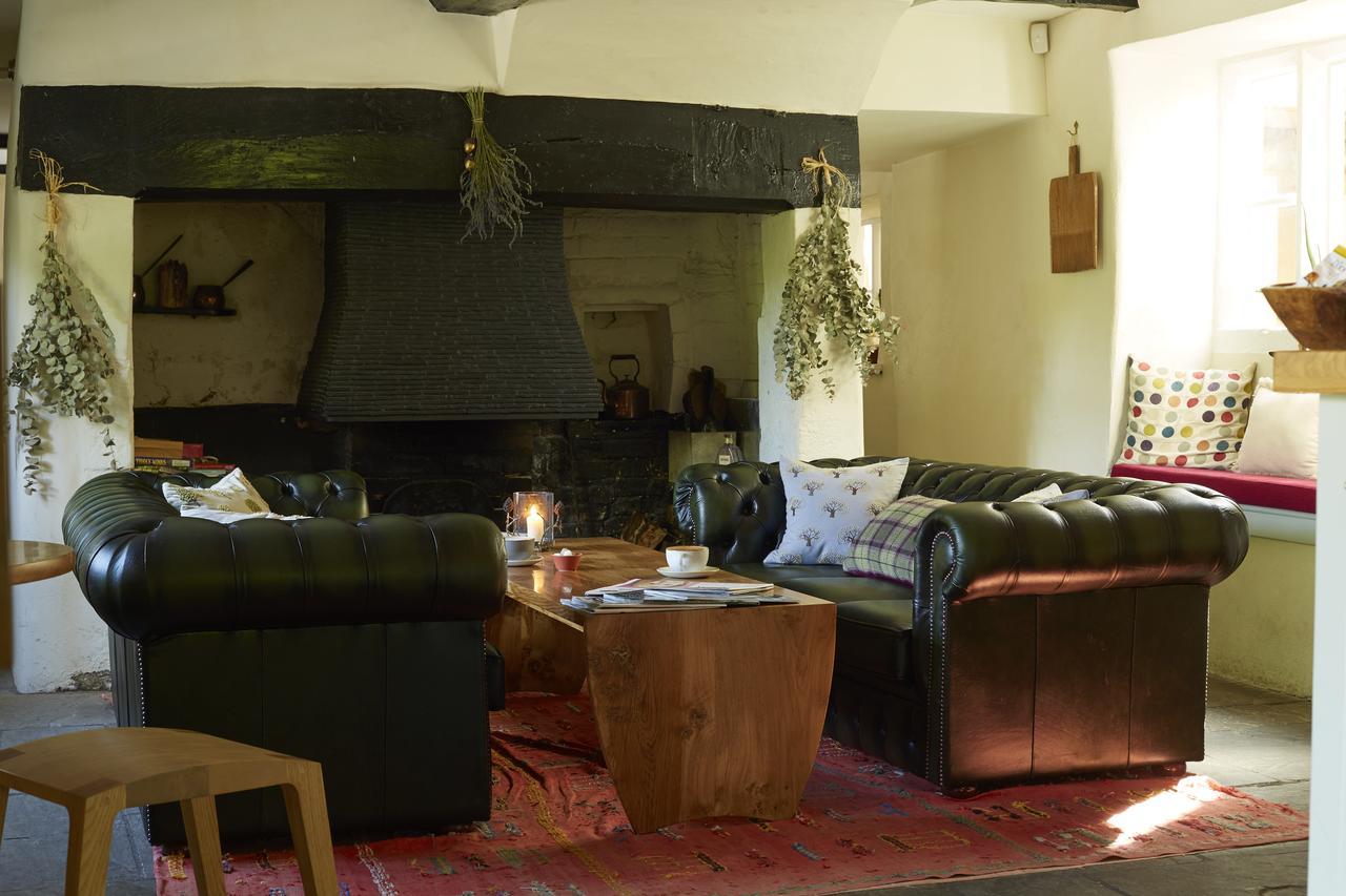 The Royal Oak Hotel Ansty  Bagian luar foto